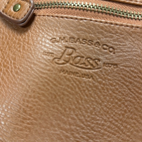 Cute GH Bass & Co. Black/ Brown Purse with detachable coin/makeup bag & pompom - Picture 2 of 7